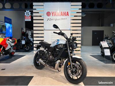 YAMAHA XSR 700