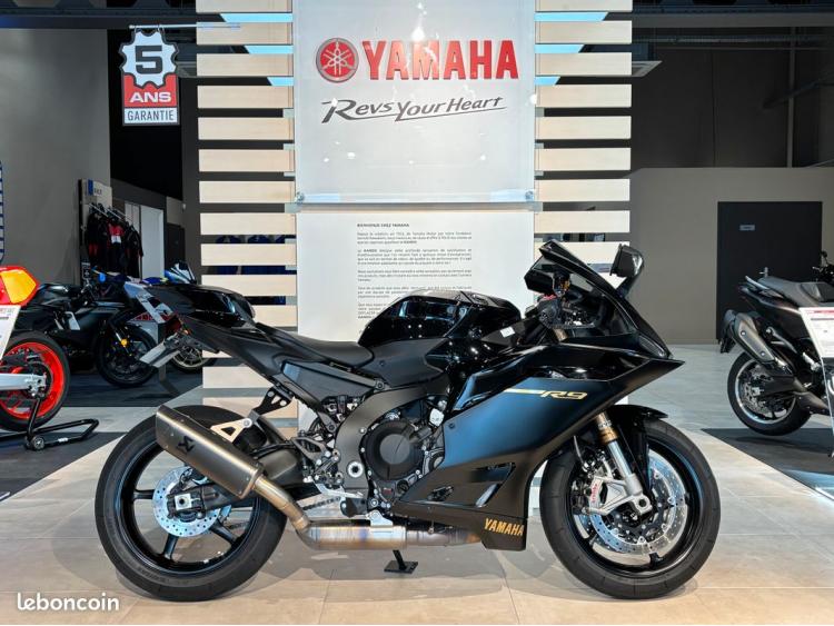 YAMAHA YZF-R9