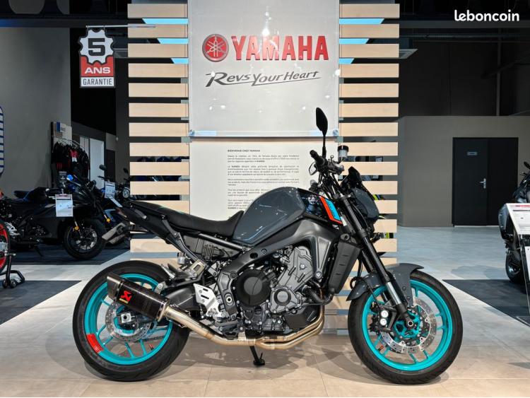 Yamaha MT-09 MT09 / ÉDITION DARK JAPAN